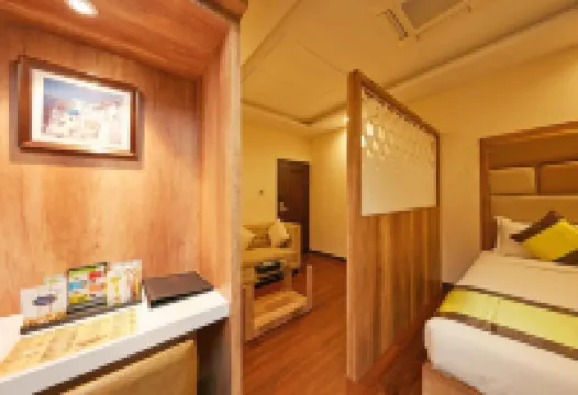 타즈 카마르 인 T-나가 주변 호텔