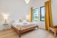 Lakefront Haven /  Private Dock • Fire Pit • EV Charger