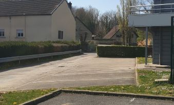 Premiere Classe Besancon - Ecole Valentin