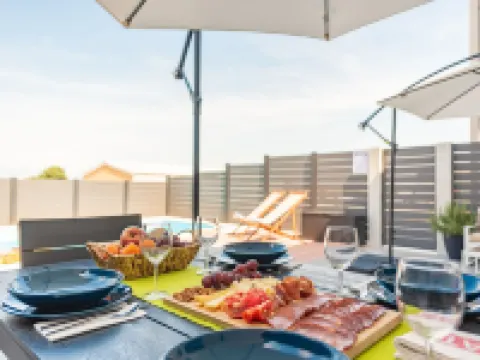 Villa Nia ZadarVillas Hotels in Nin