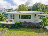 Mountain Oasis: Modern Plantation Home Hotel dekat Kona Historical Society