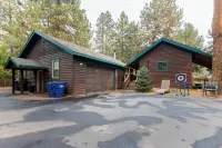 Private get away Spacious, sleeps 18 ..large game room