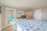 Expansive Views and Year-Round Pool - Beautiful Oceanfront Haven