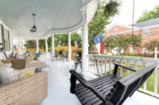 Charming Porch and Cozy Comfort - Enchanting Historic Hideaway