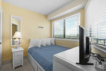 Coastal Charm and Ocean Views - Vibrant Getaway with Fun Amenities