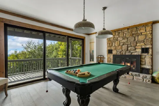 Expansive Mountain Views and Game Room - Spacious Retreat