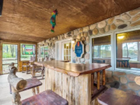 Direct Lake Access and Outdoor Fire Pit - Charming Secluded Oasis Hotels in Crosslake