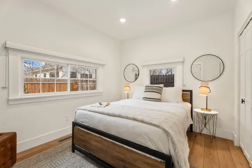 Lovely Patio, Smart TVs, and Cozy Loft Space - Chic Luxury Retreat