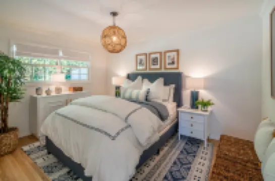 Jacuzzi, Game Room, Outdoor Deck and Private Bridge - Stunning Oasis