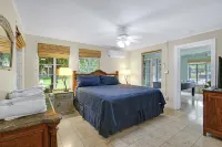 In Ground Pool and Kayaking Access - Stunning Cozy Escape