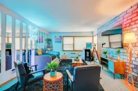 High-End Kitchen and Arcade Fun - Cozy Family Oasis Hotels in Elmwood Park