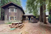 Little River Redwoods Navarro Point Preserve and Scenic Trail附近的飯店