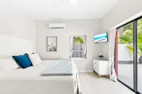 Siesta Key Village - Heated Pool - Beach Access 4-min. Walk - 1bdr