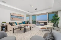 Stunning Ocean Views and Rooftop Deck - Beautiful Beachfront Escape