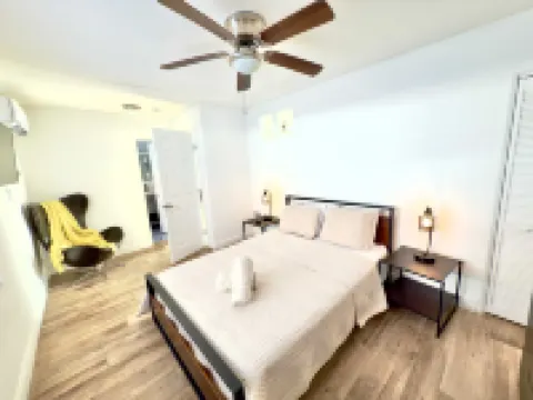 Charming Oasis with Beach Essentials - Inviting Coastal Retreat