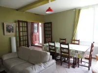 Big house in the center of Marennes