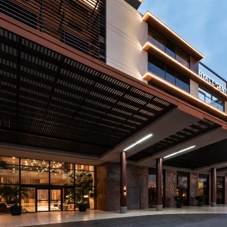Hyatt Centric San Jose Escazu Отели рядом с достопримечательностью «Комплекс «Авенида Эскасу»»