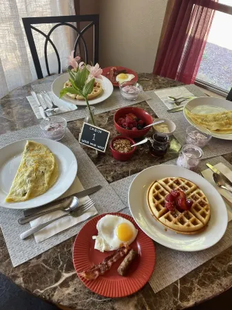 Trapper's Rendezvous Отели в г. Уильямс