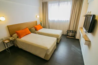 Roberta Rosa de Fontana Suites Hotels in Росаріо