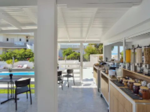 Eloque Simple Living Space Hotels in Daratso