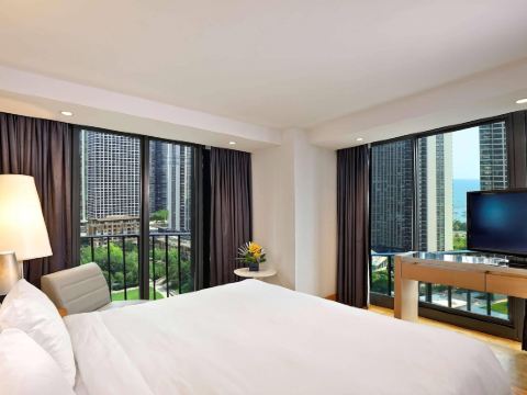 Radisson Blu Aqua Hotel, Chicago