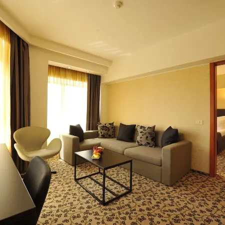 Crystal Palace Hotel