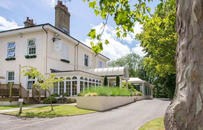 Forest Lodge Hotel