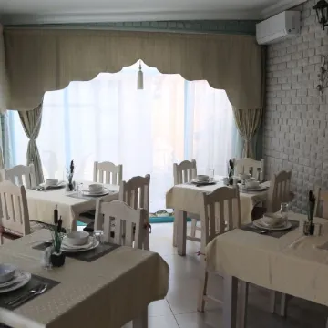 Roba Monakedi Guest Lodge