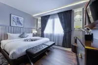 Oak Plaza Suites Hotels in Nhyiaeso