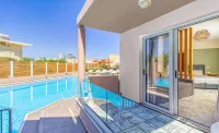 Oliva Beach Hotel - Uima-altaat
