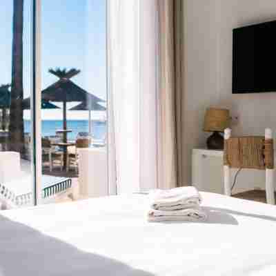 Hôtel - Restaurant La Potinière Hyères Rooms