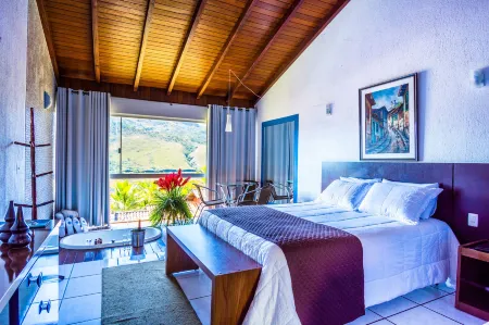 Balneário do Lago Hotel Отели рядом с достопримечательностью «Paraiso Perdido»