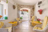 House Stone House in Center - 3-Star