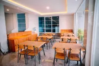 Hotel Grand Luxury Lampung Hôtels à : Bandar Lampung