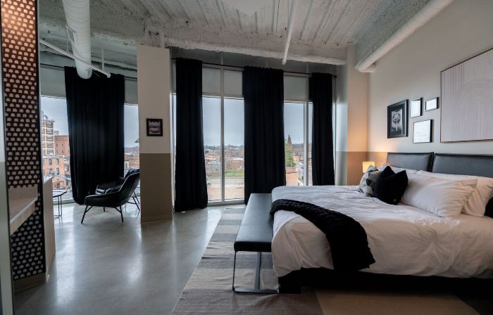 Arch + Cable Hotel