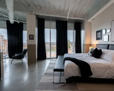 Arch + Cable Hotel Hotels in Mankato