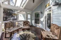 8852 Bay Pine Home