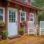 Cozy Cabin Little Red Hen 12 Min to Magnolia Hôtels à proximité de : TSTC class rooms