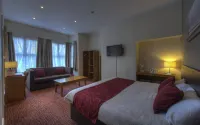 Kingstown Hotel by Greene King Inns - parking