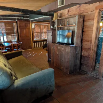 Cedarvale Cabins at Turner Falls