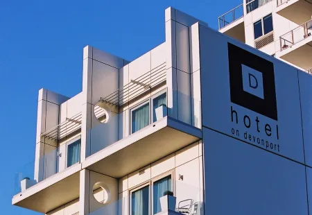 Hotel on Devonport