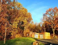 Volvic Organic Resort - parking
