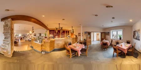 Landlust Hotel Отели в г. Нойглобзо