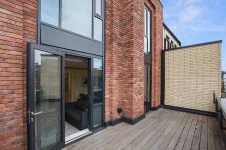 Whitfield Street Residences by Aeria Apartments Отели рядом со станцией South Kensington railway station