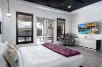 Casa Serenity - Luxury Living w Pool & Jacuzzi Отели рядом с достопримечательностью «Шилдс Дейт Гарден»