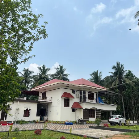 De Royale Summit Home Stay