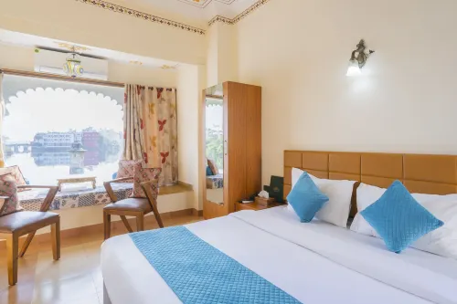 Natural Lake View Hotel