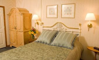 GetAways at Olympic Village Inn