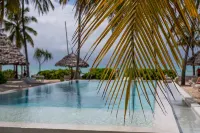 The Loop Beach Resort- Adults Only - Beach