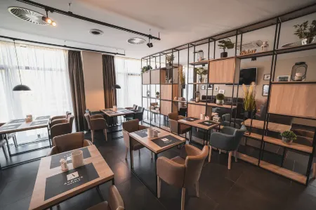 Avenue Pallova 28 Отели рядом с достопримечательностью «House No. 83 in Prazska Street»